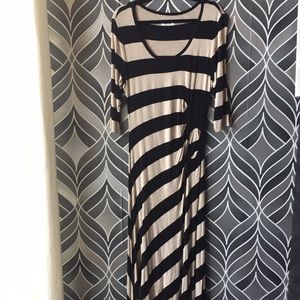 Side ruched striped maxi.